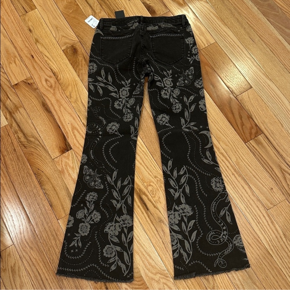 Free People x Driftwood Eva Floral Flare Jeans Size 29 Boho Printed Denim NWT - Picture 7 of 8